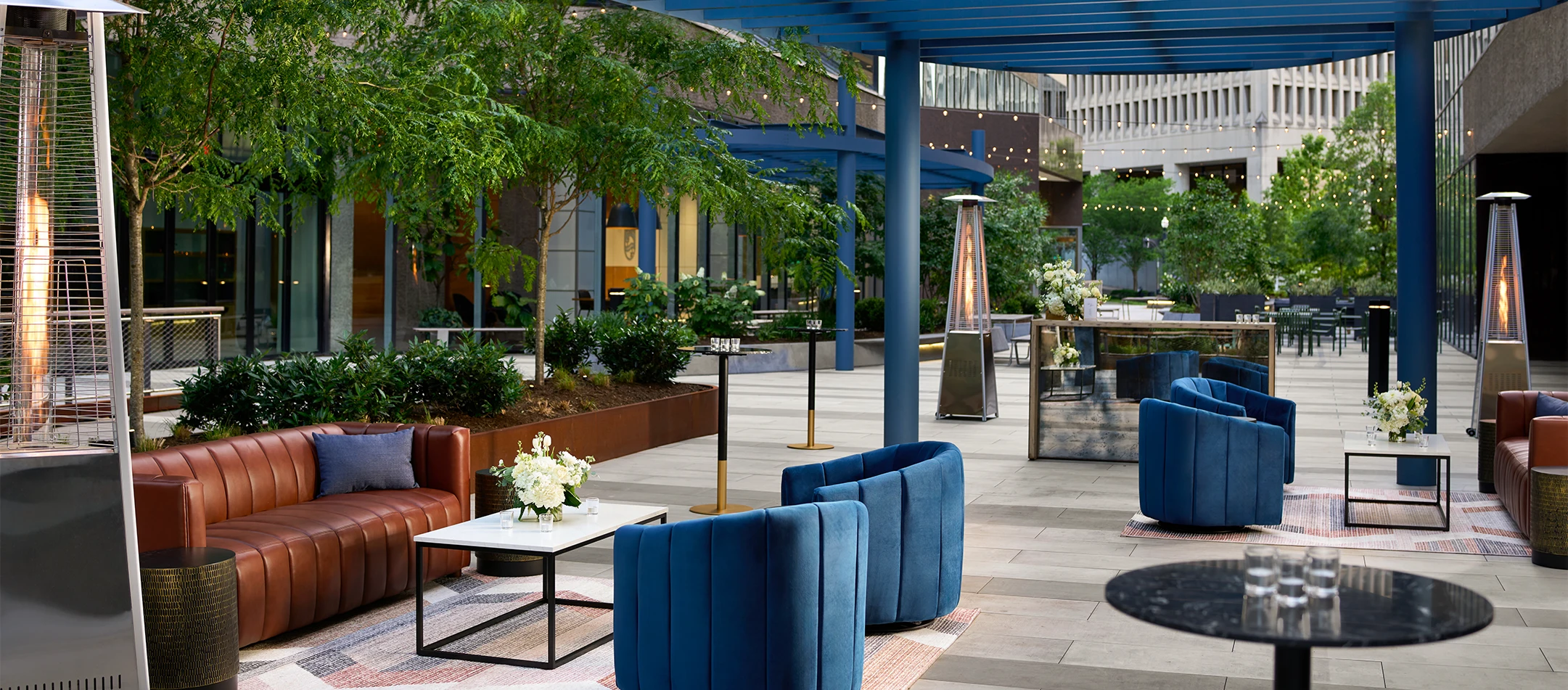 Patio of DoubleTree by Hilton Hotel Nashville Downtown