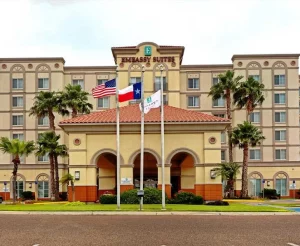 grand entrance of Embassy Suites by Hilton Laredo