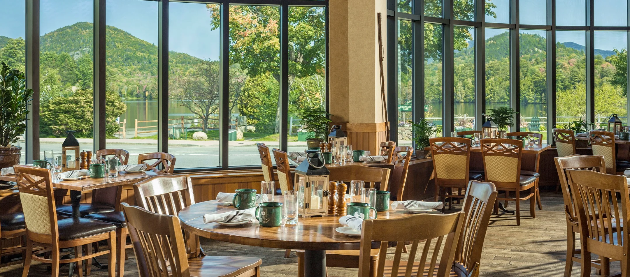 dining area at High Peaks Resort - Lake Placid